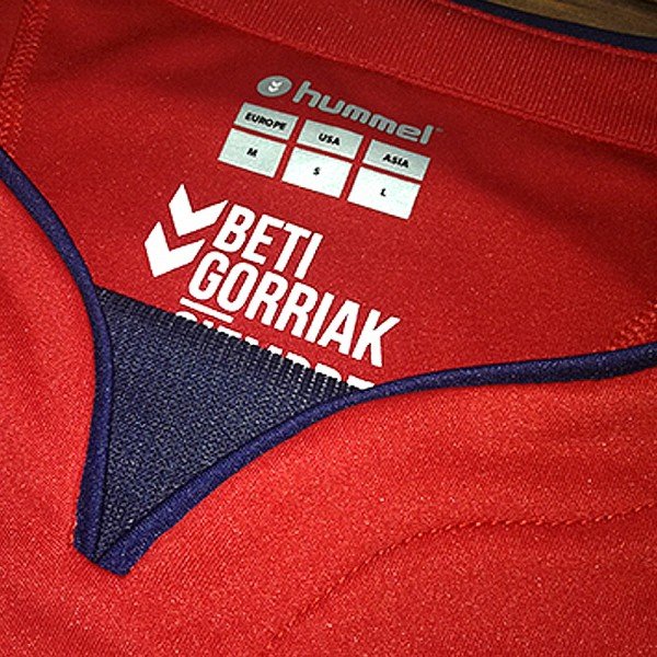 Camisa oficial Hummel Osasuna 2019 2020 I jogador