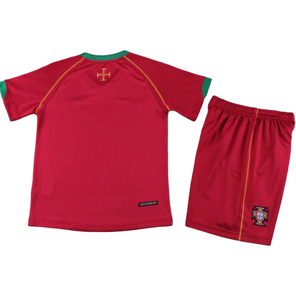 Kit infantil I Seleção de Portugal 2006 Home Retro
