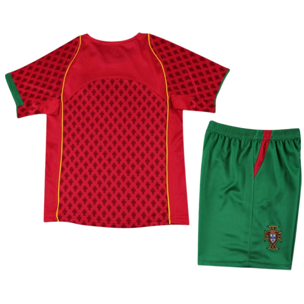 Kit infantil I Seleção de Portugal 2004 Home retro 