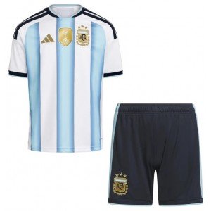 Kit infantil I Seleção da Argentina 2026 Adidas oficial Kit infantil I Seleção da Argentina 2026 Adidas oficial